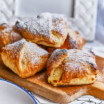 Puff pastries with quark